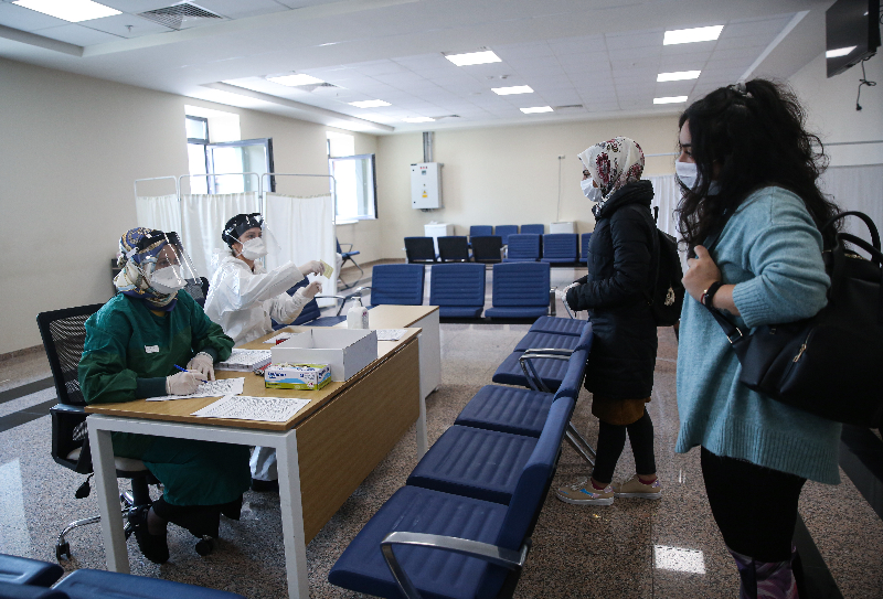 Koronavirüse karşı elde edilen başarının mimarları kapılarını AA'ya açtı