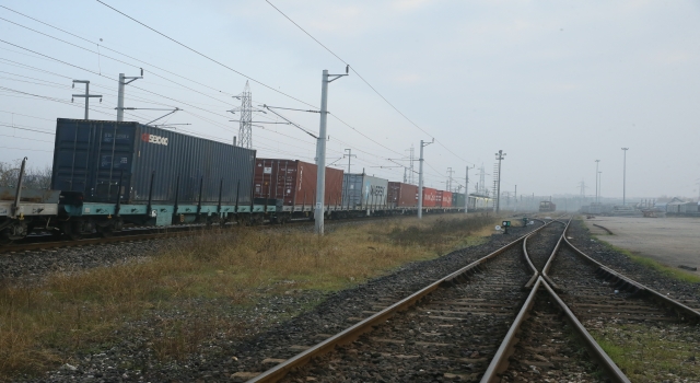Türkiye’den Çin’e gidecek ilk blok ihracat treni Kocaeli’ye ulaştı