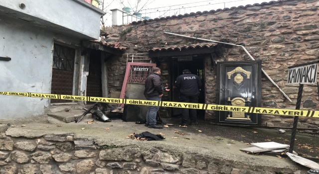 Bursa’da demir doğrama atölyesinde çıkan yangında 2 kişi yaralandı