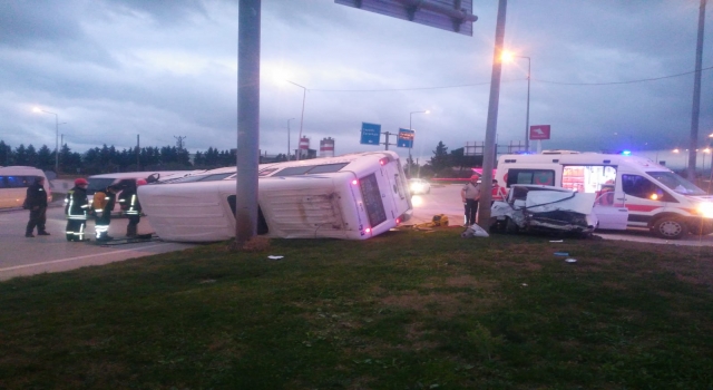 Çanakkale’de işçileri taşıyan minibüsle otomobil çarpıştı: 1 ölü, 4 yaralı