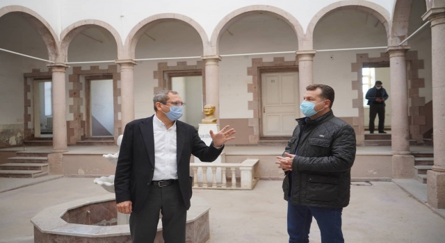Balıkesir Büyükşehir Belediye Başkanı Yılmaz, Ayvalık’taki çalışmaları inceledi
