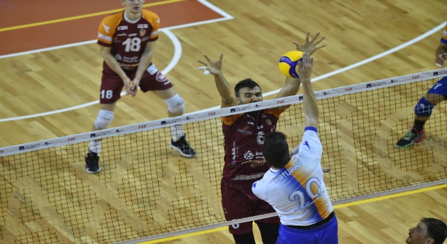 Voleybol: AXA Sigorta Efeler Ligi