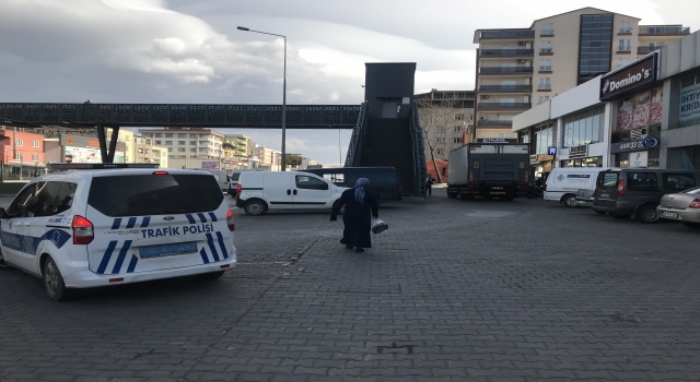 Bursa’da geri manevra yapan kamyonun altında kalan kadın öldü