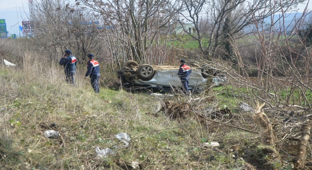 Malkara’da tarlaya devrilen otomobilin sürücüsü yaralandı