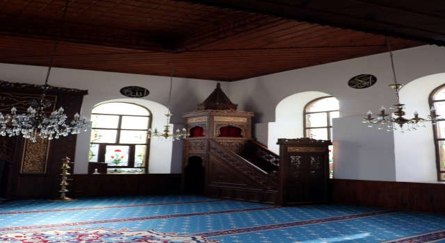 Sultan 2. Abdülhamid Han’ın yaptırdığı Kocaeli’deki Hikmetiye Camisi yıllara meydan okuyor