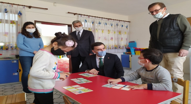 Taraklı Kaymakamı Küçük, yüz yüze eğitime başlayan öğrencileri ziyaret etti