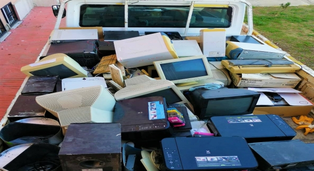Uzunköprü Belediyesi bir yılda 4 tondan fazla elektronik atık topladığı yarışmada birinci oldu