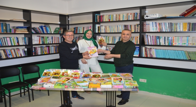 Sakarya’da bir okul müdüründen Engelliler ve Yardımlaşma Derneği’ne 500 kitap hediye