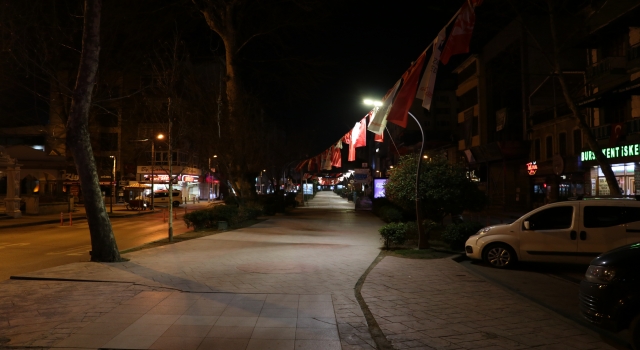 Doğu Marmara ve Batı Karadeniz, sokağa çıkma kısıtlamasıyla sessizliğe büründü