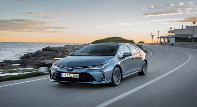 Toyota’nın hibrit araçlarına yoğun ilgi