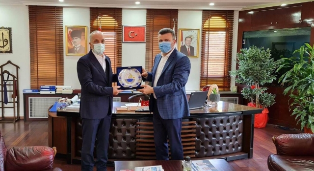 Türkİş Genel Başkanı Atalay’dan Sapanca Belediyesi’ne ziyaret