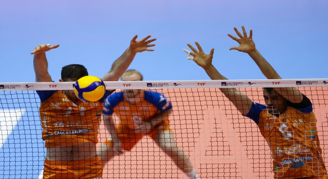 Voleybol: AXA Sigorta Efeler Ligi playoff 78’incilik etabı
