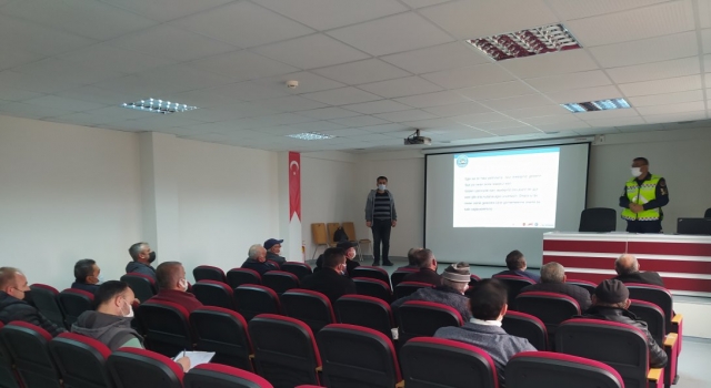 Osmaneli’nde ”İyi dersler şoför amca” eğitimi verildi