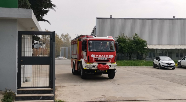 Kocaeli’de geri dönüşüm fabrikasında çıkan yangın söndürüldü