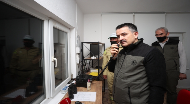 Tarım ve Orman Bakanı Pakdemirli Balıkesir’de yangın gözetleme kulesinde iftar yaptı