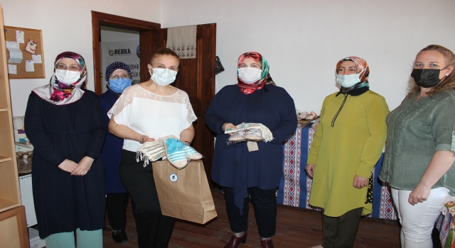 Osmaneli’nde Lefke bezinden üretilen ayakkabıların tanıtımı yapıldı