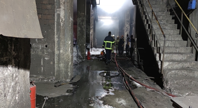 Döküm fabrikasında yaşanan patlamanın ardından çıkan yangın söndürüldü