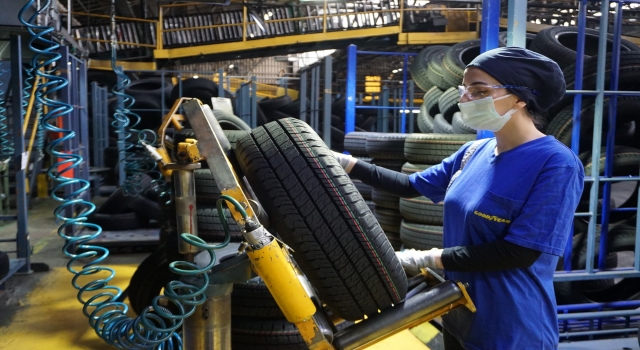 Goodyear’da lastik üretimine kadın eli değdi