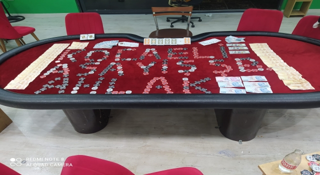 Kocaeli’de Kovid19 tedbirleri ihlal edilerek kumar oynanan yalıya polis botuyla operasyon düzenlendi