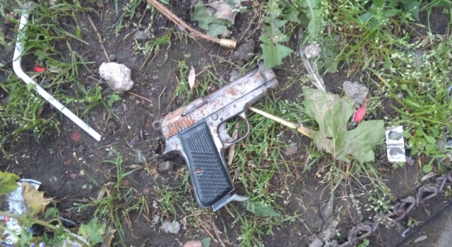 Bursa’da boş arsada bulunan tabancanın ateş alması sonucu bir çocuk yaralandı