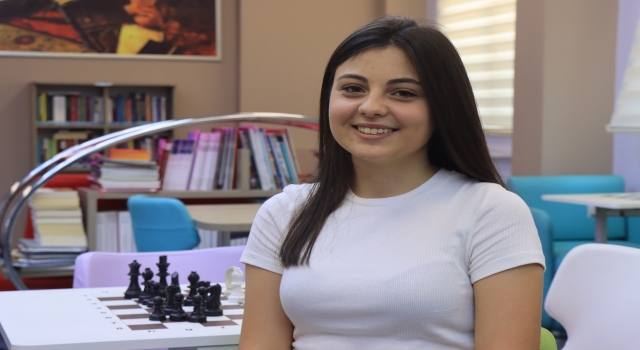 YKS’ye girecek öğrencilere ”çözemedikleri soruyla inatlaşmamaları” uyarısı