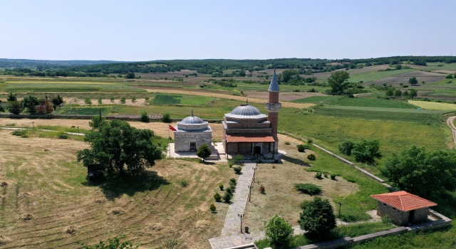 Gazi Turhan Bey Camisi yıllara meydan okuyor