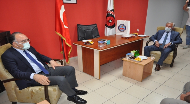 Gölcük Kaymakamı Cengiz Karabulut’tan Gölcükspor’a ziyaret