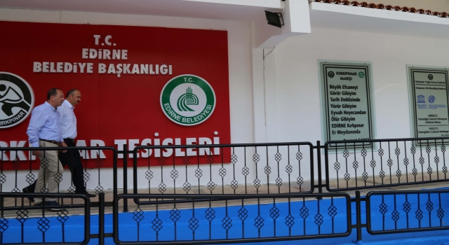 660. Tarihi Kırkpınar Yağlı Güreşleri öncesi Er Meydanı’nda son hazırlıklar yapılıyor