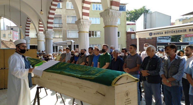 Bursa’da trafik kazası sonucu hayatını kaybeden kişi toprağa verildi