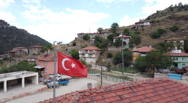 ”Osmanlı köyü” Tozman’ın sakinleri eski evlerin restorasyonla geleceğe aktarılmasını istiyor