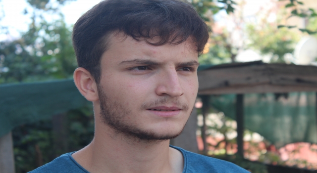 YKS’de YDT Rusça Türkiye birincisi tıp fakültesi öğrencisi Dursun, başarısını değerlendirdi: