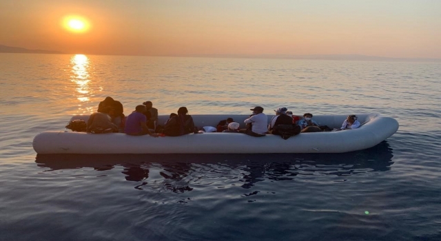 Çanakkale’de botları sürüklenen yabancı uyrukluları, sahil güvenlik kurtardı