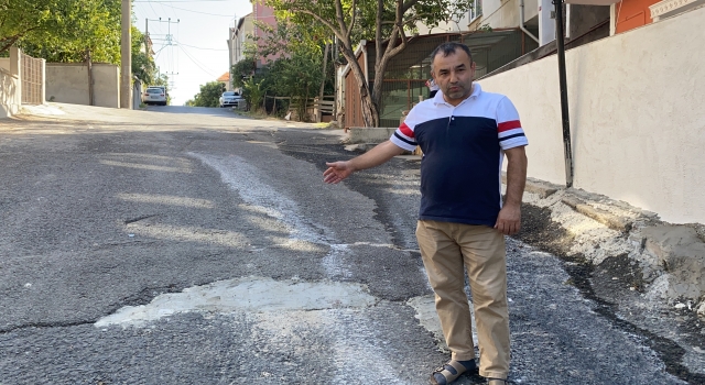 Tekirdağ Çorlu’da yollardaki çukurları vatandaş doldurmaya başladı