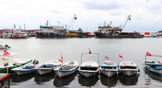 Tekirdağ’da balıkçılar poyraz nedeniyle denize açılamıyor