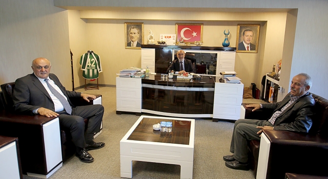 Konya Pancar Ekicileri Kooperatifi Başkanı’ndan AK Parti’ye ziyaret