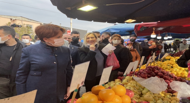 İYİ Parti Genel Başkanı Akşener, Sakarya’da pazar esnafını ziyaret etti