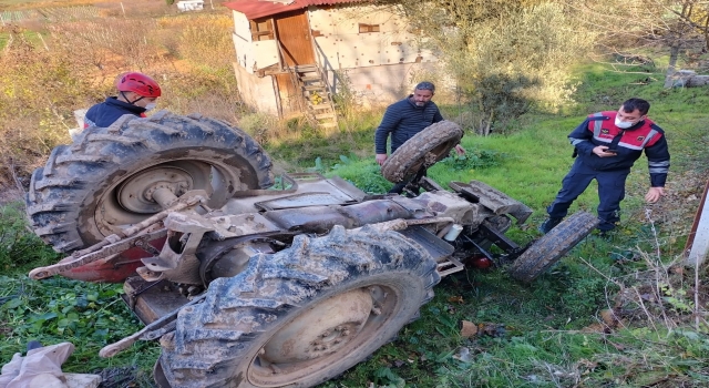 Sakarya’da devrilen traktörün sürücüsü öldü