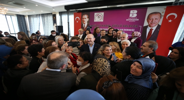 İçişleri Bakanı Soylu, Balıkesir’de kadın muhtarlarla bir araya geldi: