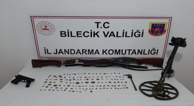 Bilecik’te evinde tarihi eser niteliğinde objeler bulunan zanlı gözaltına alındı