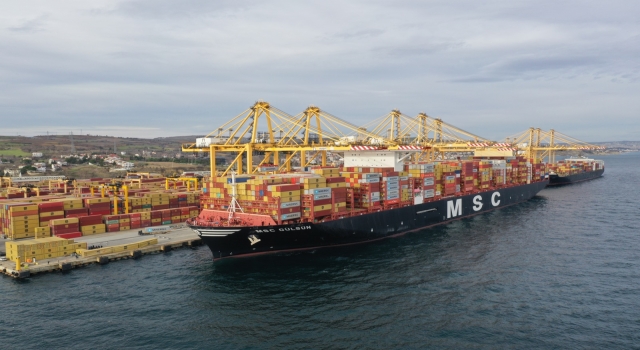 Dev konteyner gemisi ”MSC Gülsün” Tekirdağ’a geldi