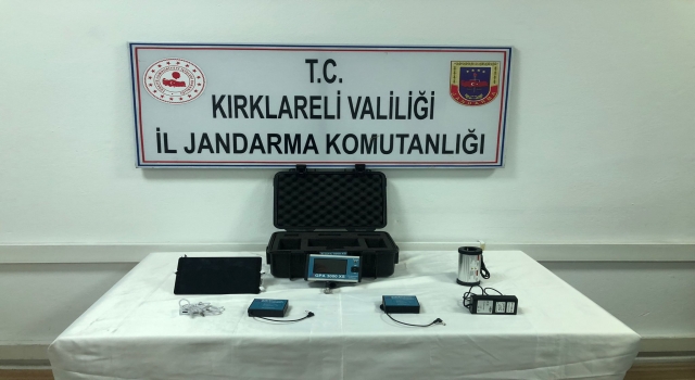 Kırklareli’nde kaçak kazı yapan şüpheliler kazdıkları 25 metrelik çukurda yakalandı