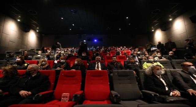 Emniyet mensupları ve şehit aileleri ”Kesişme; İyi ki Varsın Eren” filmini izledi