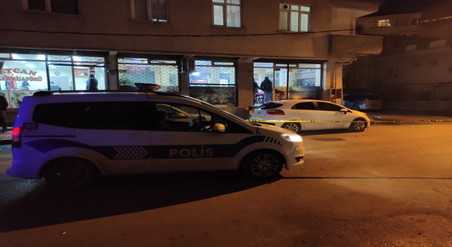 Küçükçekmece’de kahvehaneye açılan ateşte 2 kişi yaralandı