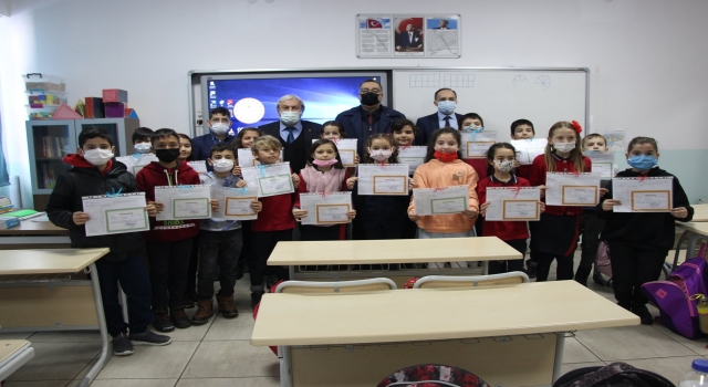 Osmaneli’nde karne heyecanı yaşayan öğrenciler yarıyıl tatiline girdi