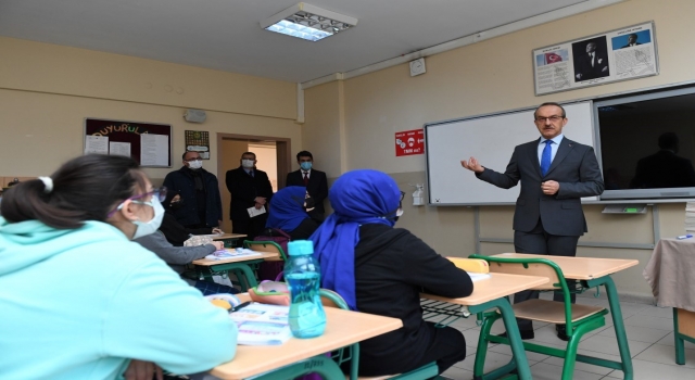 Kocaeli Valisi Yavuz’dan okul ziyareti