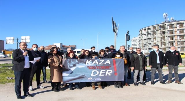 Bandırma Kent Konseyi, trafik kazalarının yaşandığı kavşağa dikkati çekti