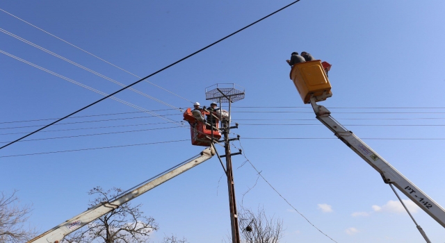 Tekirdağ’da leylekler için elektrik direklerine 19 platform daha konuldu