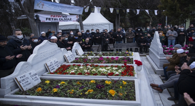 Merhum başbakan Necmettin Erbakan kabri başında anıldı