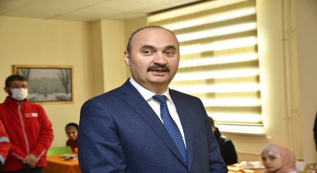 Edirne Valisi Canalp, Ukrayna’dan tahliye edilen Kırım Tatar Türklerini ziyaret etti: