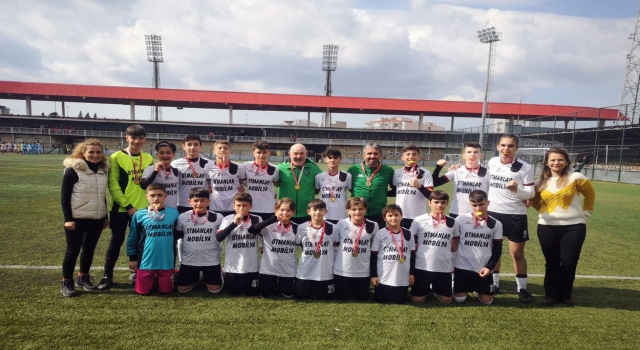 28 Haziran Ortaokulu, Türkiye Yıldızlar Futbol Turnuvası’nda İzmit’i temsil edecek